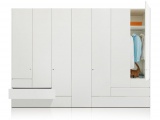 �������� ���� STEP ESTEL GROUP ������